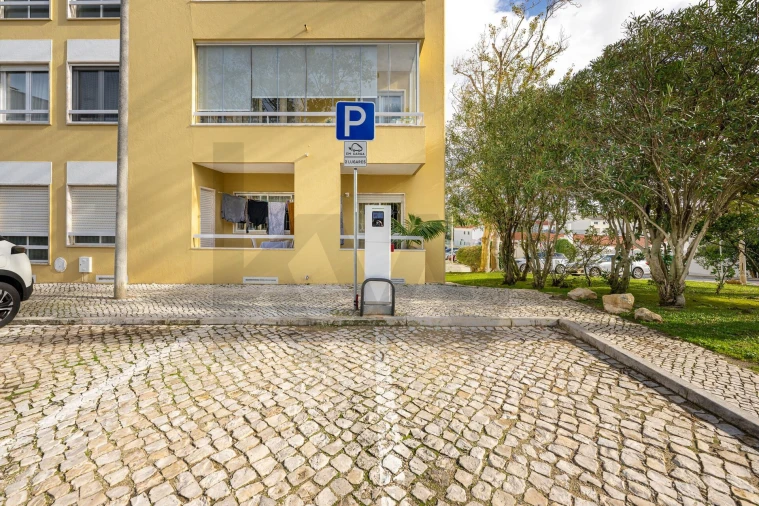 Apartamento T1 para Arrendamento em Alcabideche Foto 22