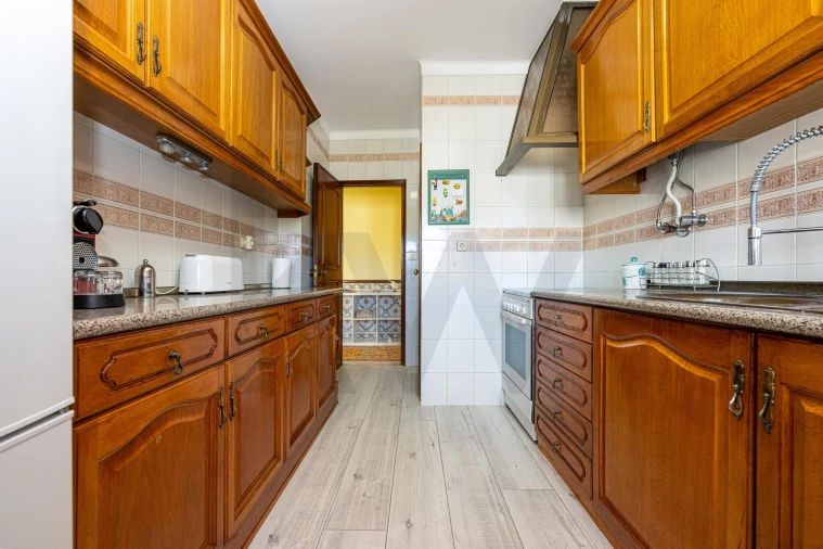 Apartamento T1 para Arrendamento em Alcabideche Foto 14