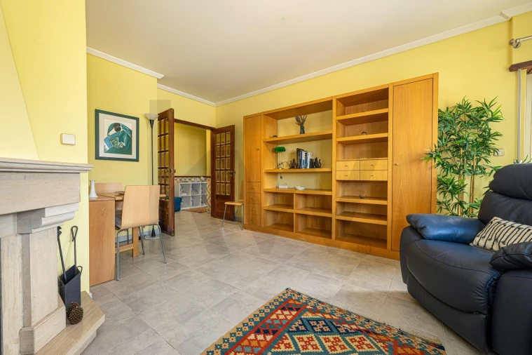 Apartamento T1 para Arrendamento em Alcabideche Foto 6