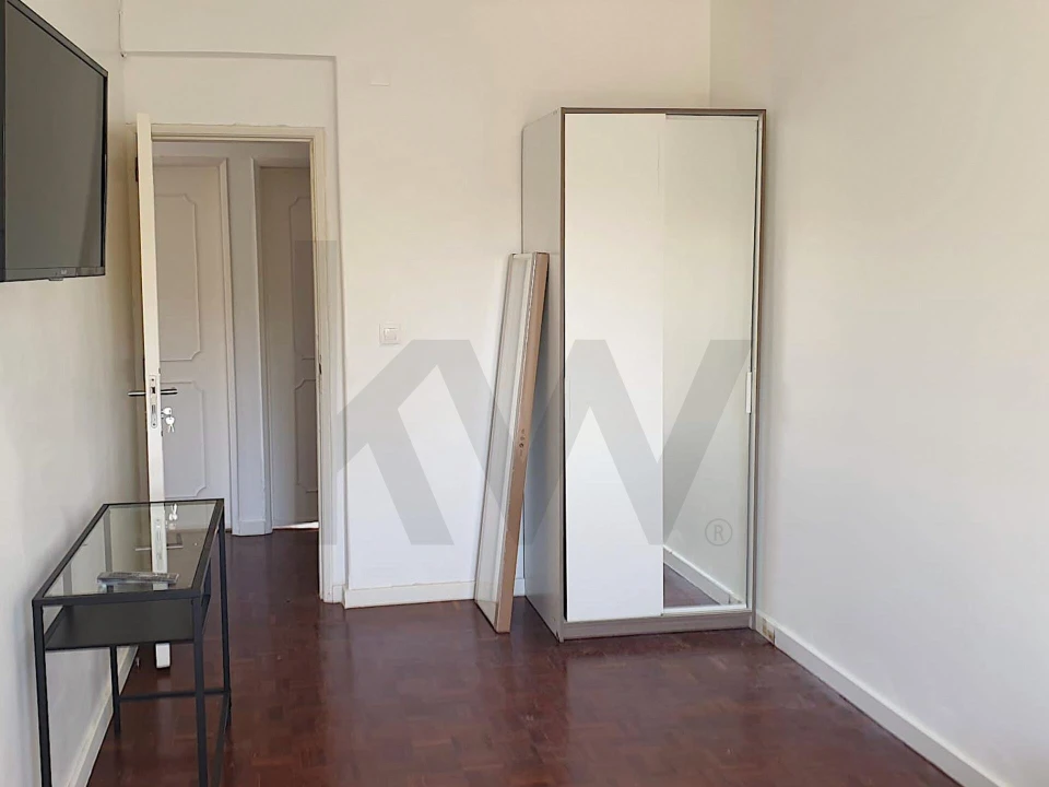 Apartamento T3 para Venda em São Domingos de Rana Foto 8