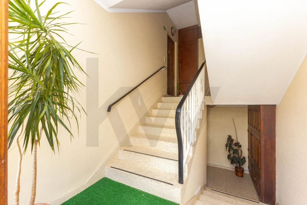 Apartamento T3 para Venda em Moreira Foto 3