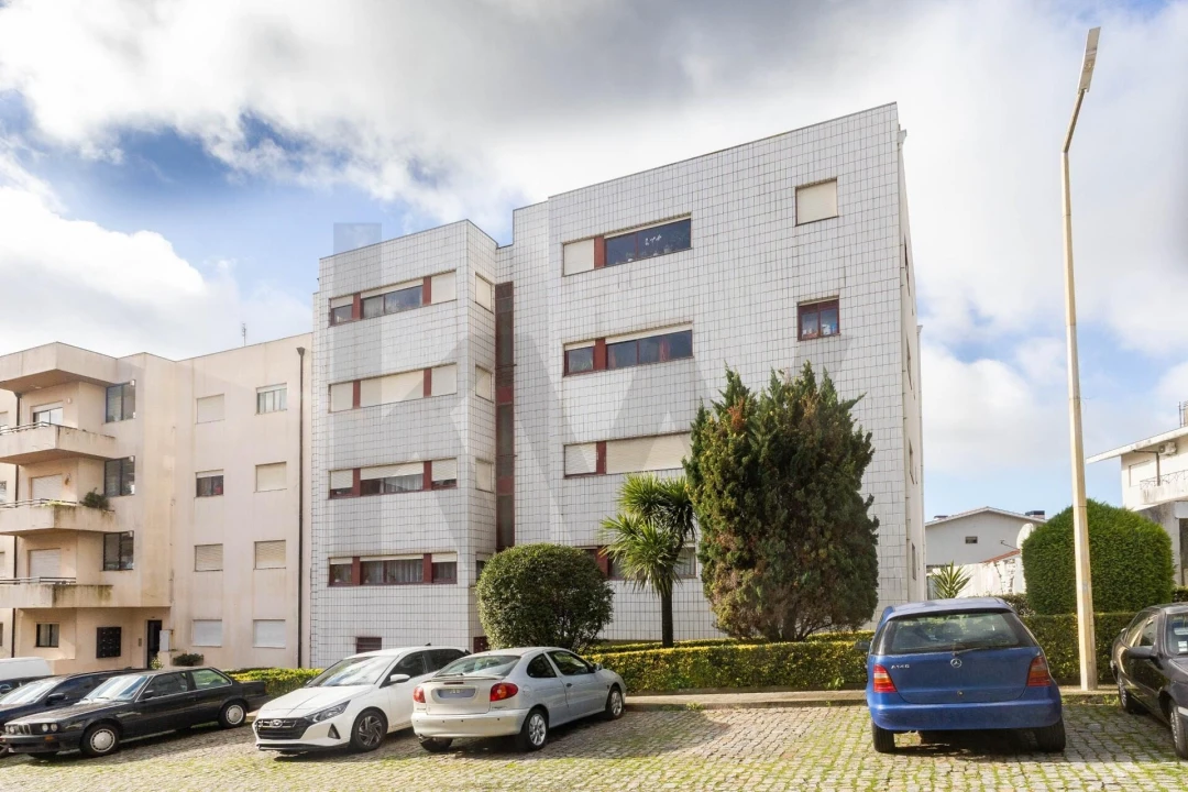 Apartamento T3 para Venda em Moreira Foto 2