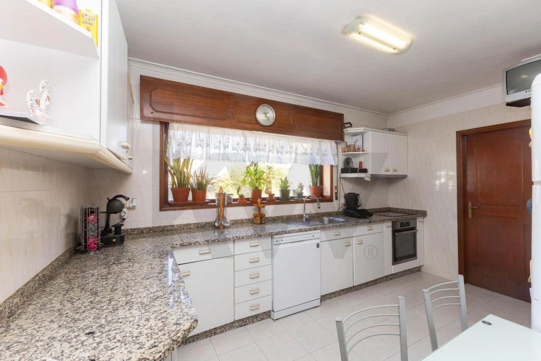 Apartamento T3 para Venda em Moreira Foto 9