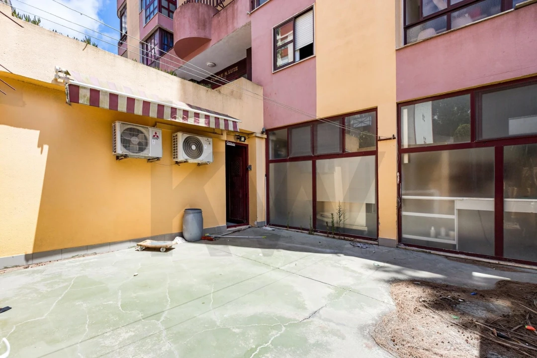 Loja para Venda em Algueirão-Mem Martins Foto 21