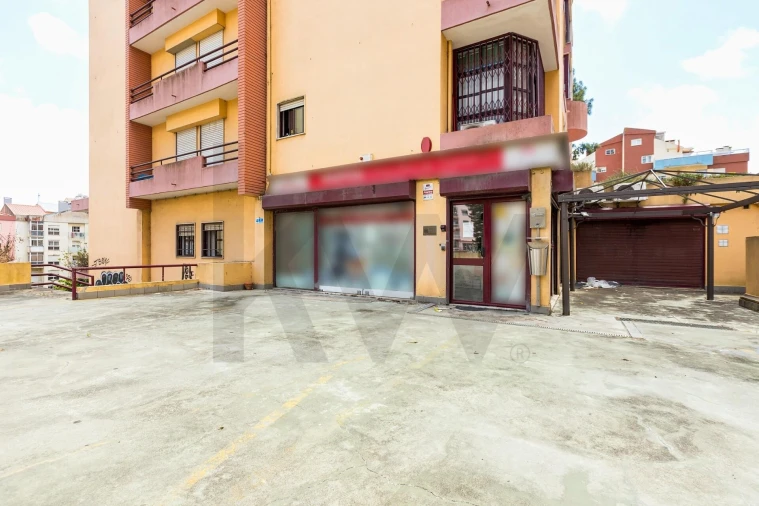 Loja para Venda em Algueirão-Mem Martins Foto 20