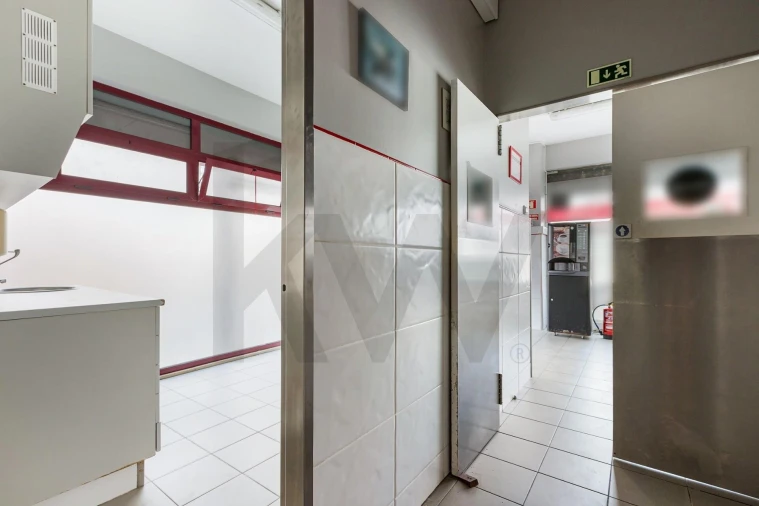 Loja para Venda em Algueirão-Mem Martins Foto 10