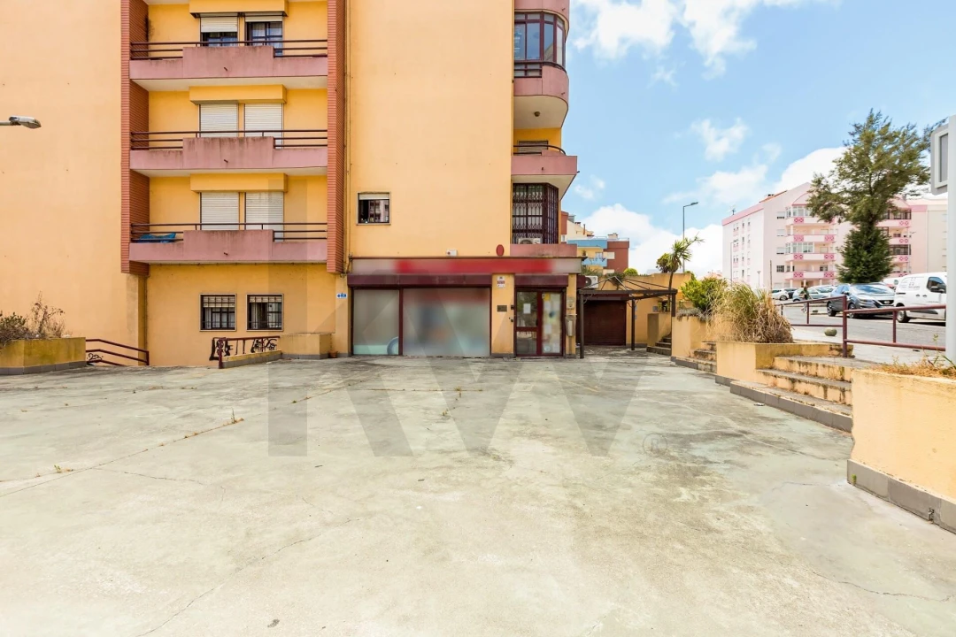 Loja para Venda em Algueirão-Mem Martins Foto 19