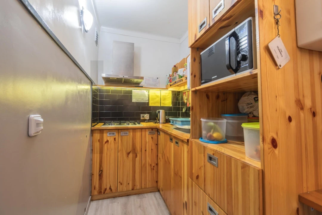 Apartamento T6 para Venda em Venteira Foto 7