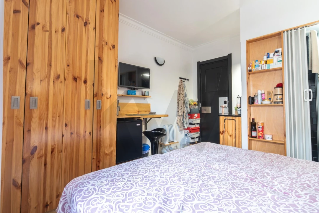 Apartamento T6 para Venda em Venteira Foto 12