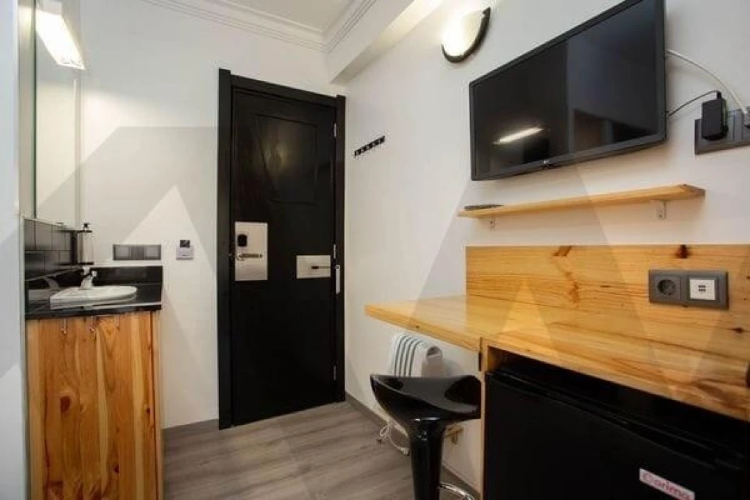 Apartamento T6 para Venda em Venteira Foto 19