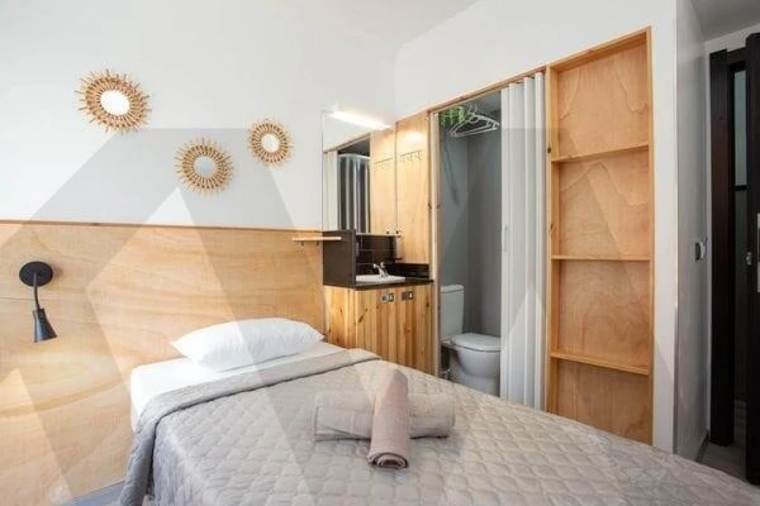 Apartamento T6 para Venda em Venteira Foto 17