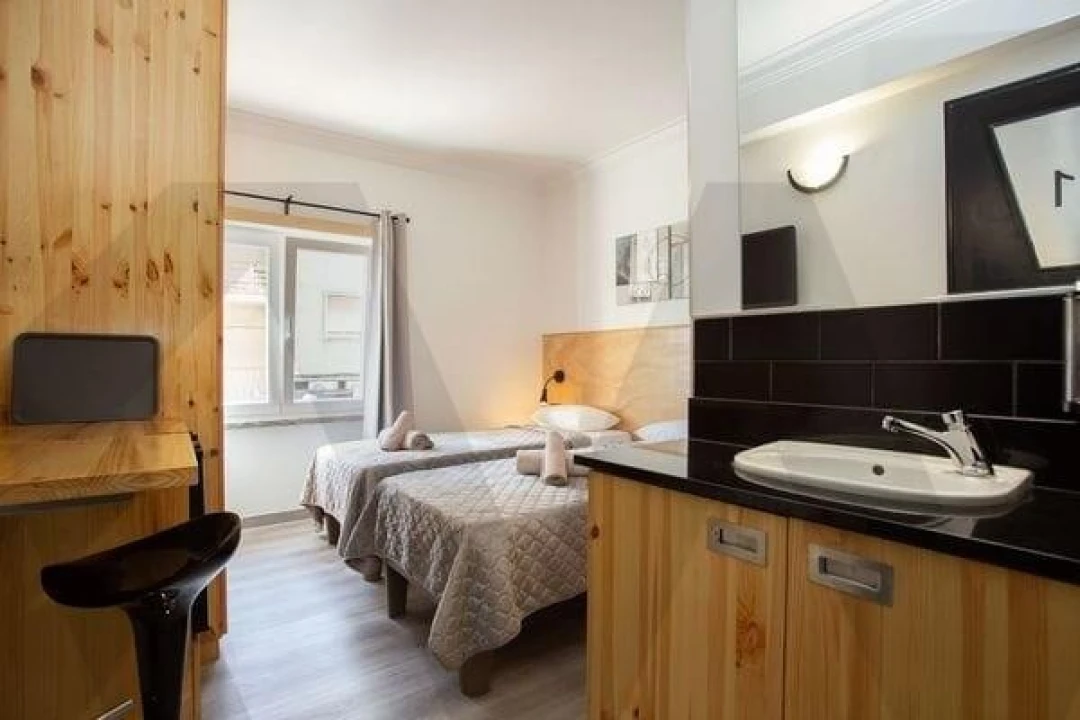 Apartamento T6 para Venda em Venteira Foto 14