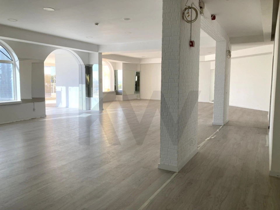 Loja para Arrendamento em Cascais e Estoril Foto 1