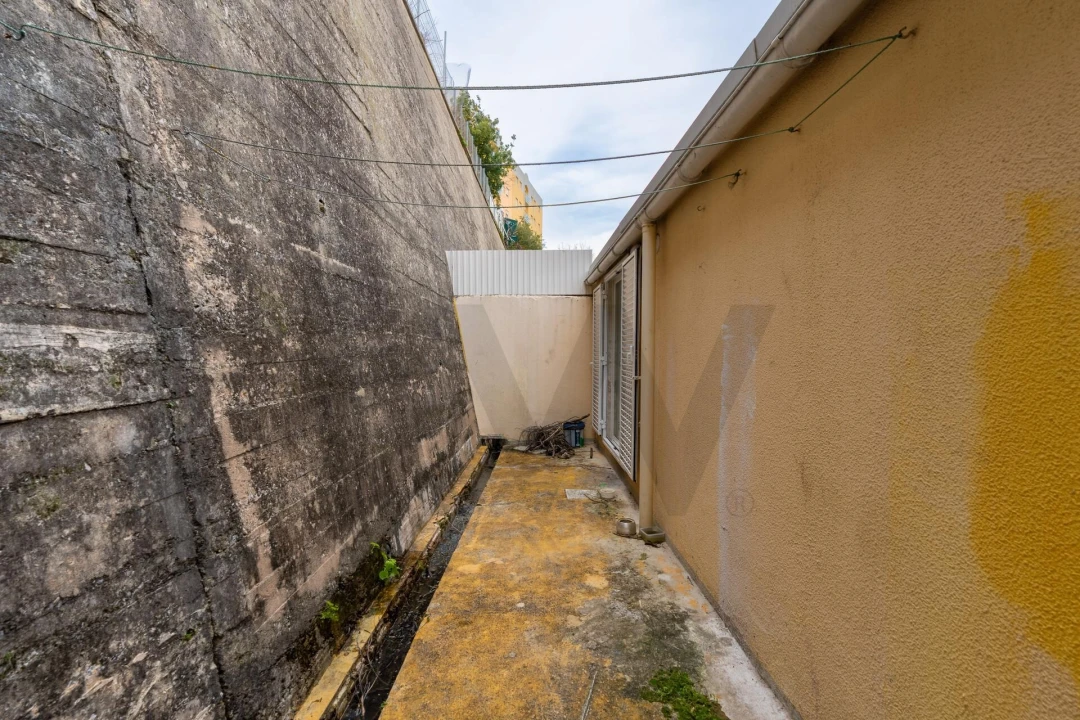 Moradia T2 para Venda em Queluz e Belas Foto 30