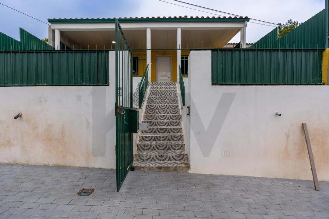 Moradia T2 para Venda em Queluz e Belas Foto 31