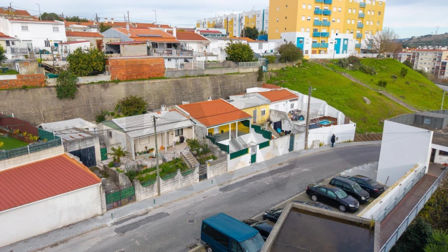 Moradia T2 para Venda em Queluz e Belas Foto 34