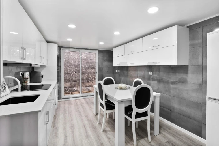 Moradia T2 para Venda em Queluz e Belas