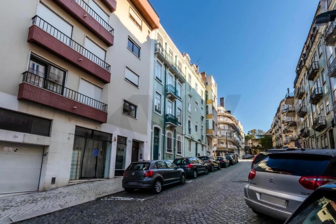 Apartamento T2 para Venda em Arroios Foto 37