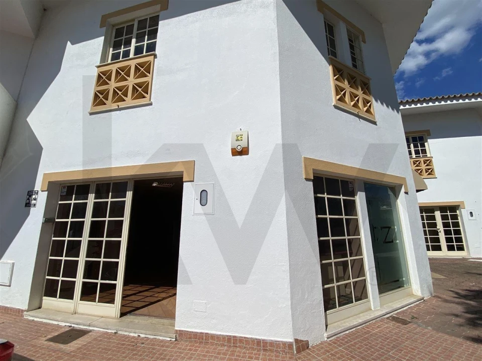 Loja para Arrendamento em Albufeira e Olhos de Água Foto 2