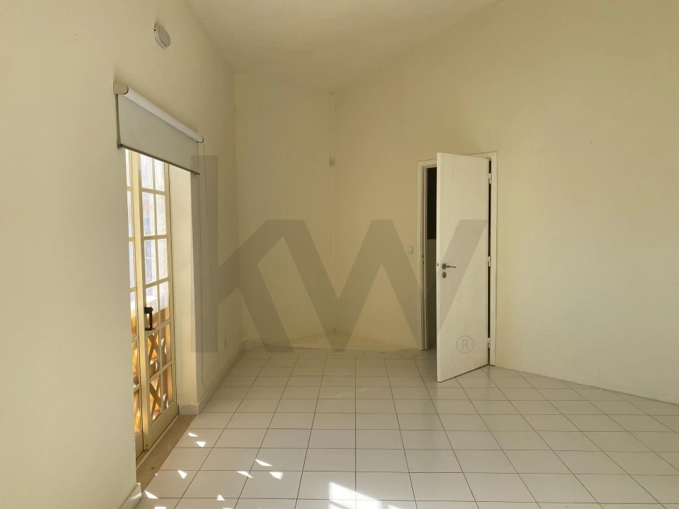 Loja para Arrendamento em Albufeira e Olhos de Água Foto 23