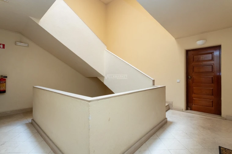 Apartamento T2 para Venda em Albufeira e Olhos de Água Foto 26