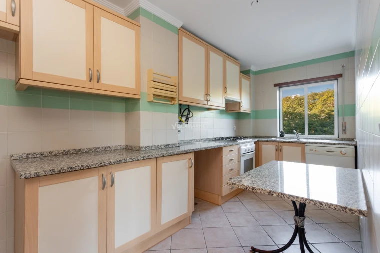 Apartamento T2 para Venda em Albufeira e Olhos de Água Foto 2