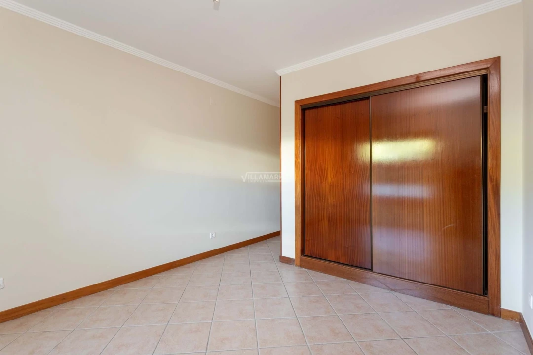 Apartamento T2 para Venda em Albufeira e Olhos de Água Foto 14