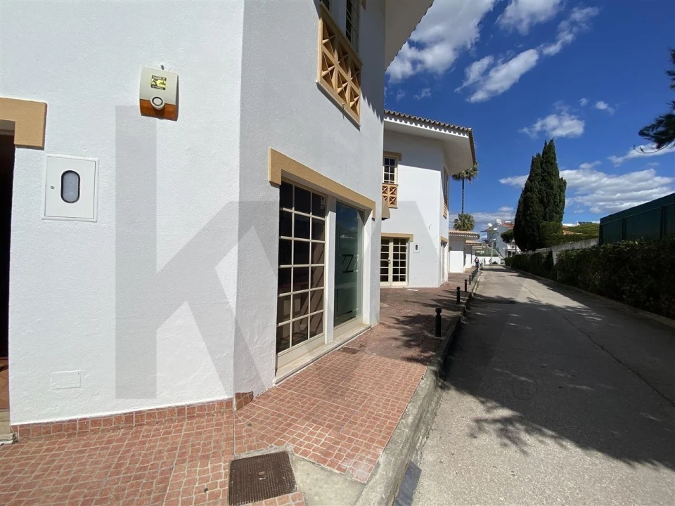 Negócio para Arrendamento férias em Albufeira e Olhos de Água Foto 3