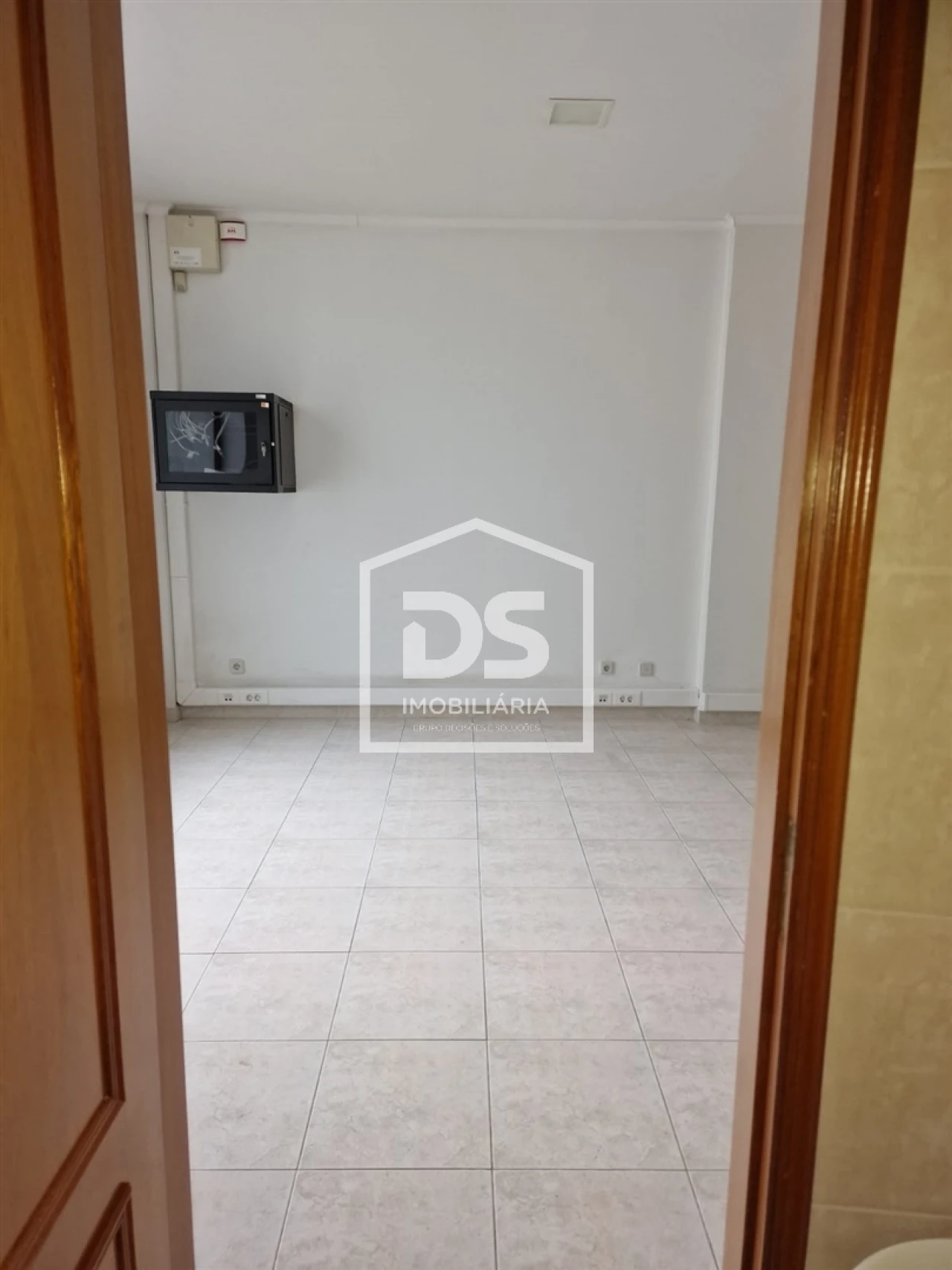 Loja para Venda em Marrazes e Barosa Foto 11