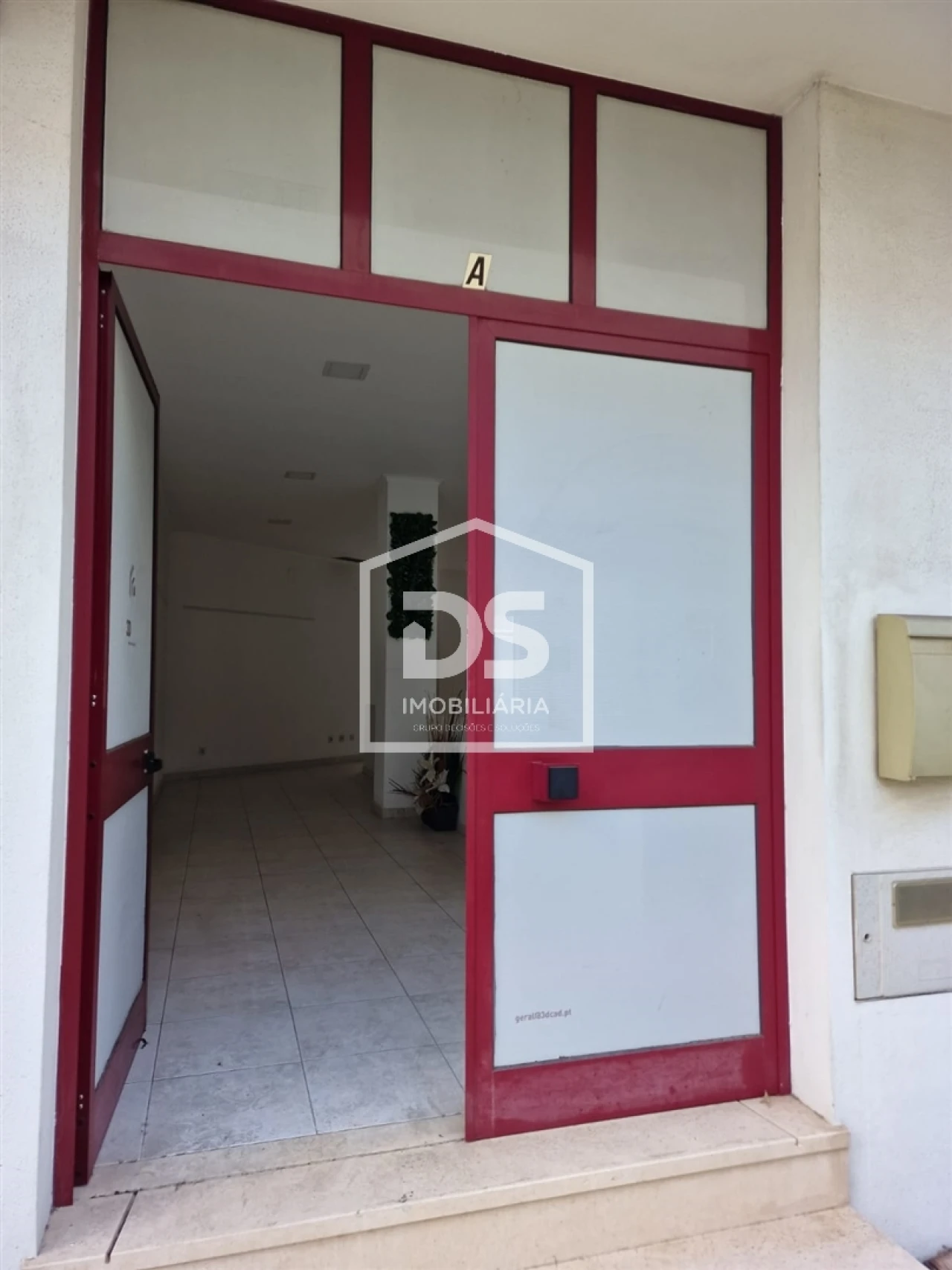 Loja para Venda em Marrazes e Barosa Foto 5