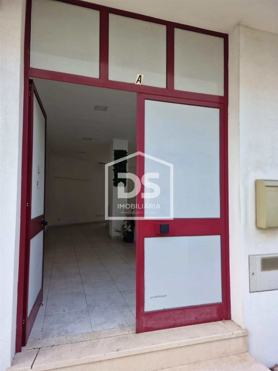 Loja para Venda em Marrazes e Barosa Foto 5