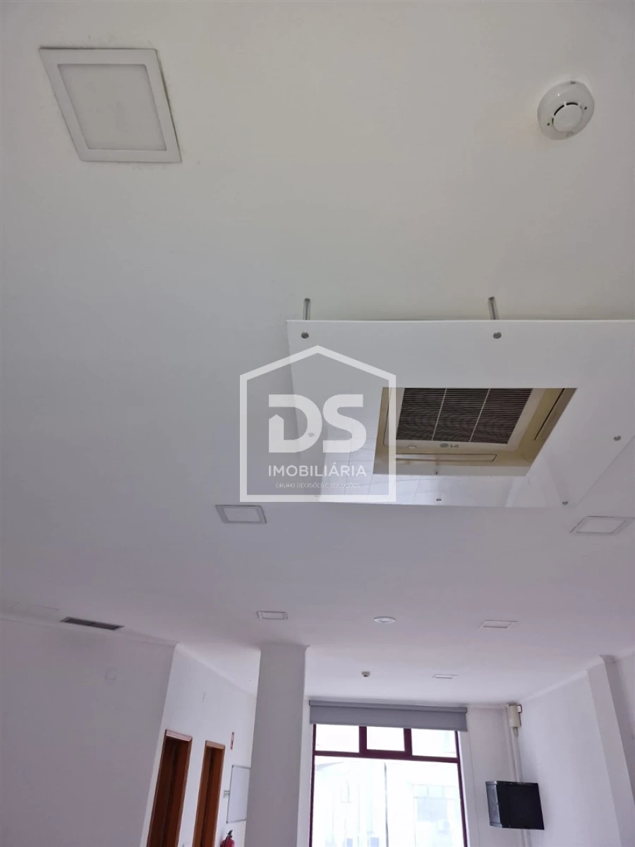 Loja para Venda em Marrazes e Barosa Foto 9