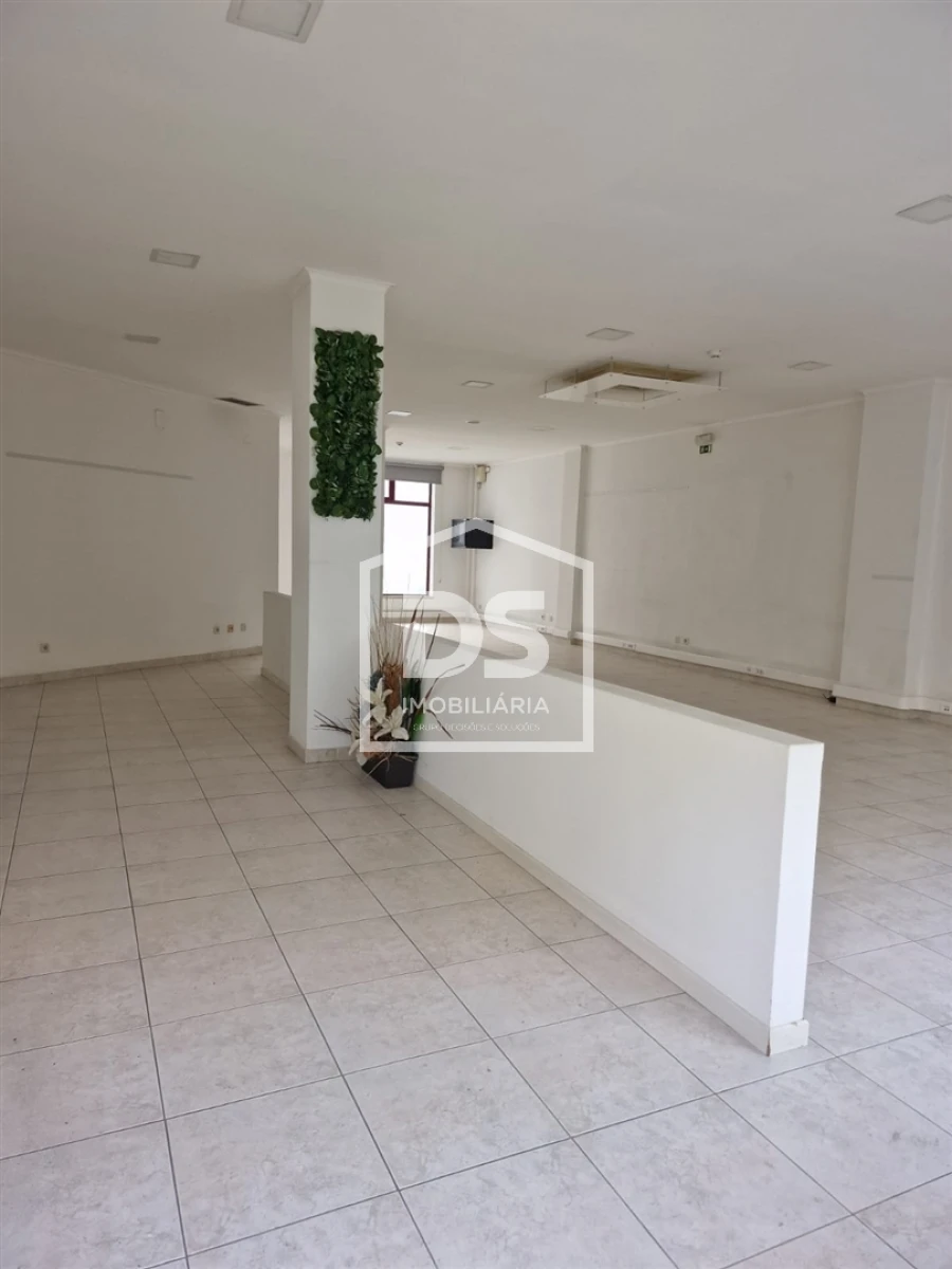 Loja para Venda em Marrazes e Barosa Foto 6