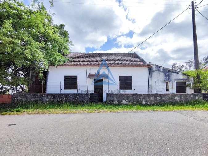 Moradia T2 para Venda em Abiul Foto 2