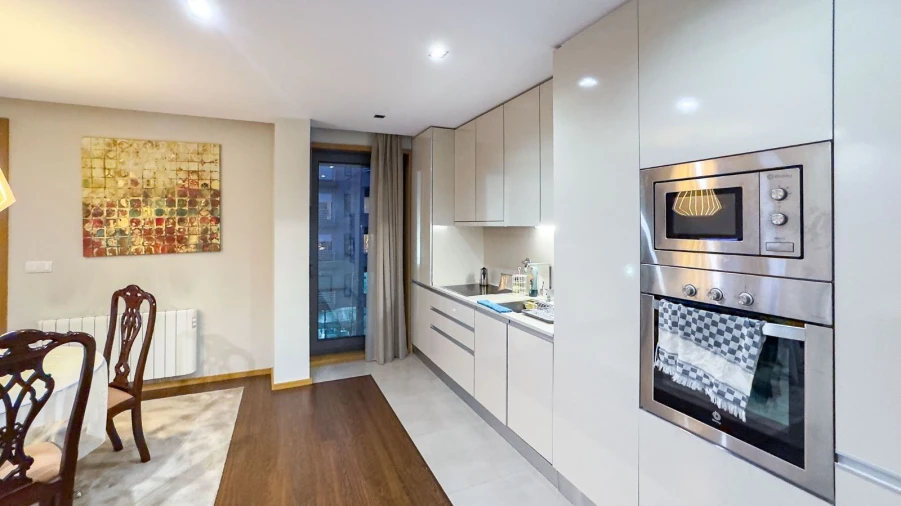 Apartamento T1 para Arrendamento em Arcozelo Foto 4