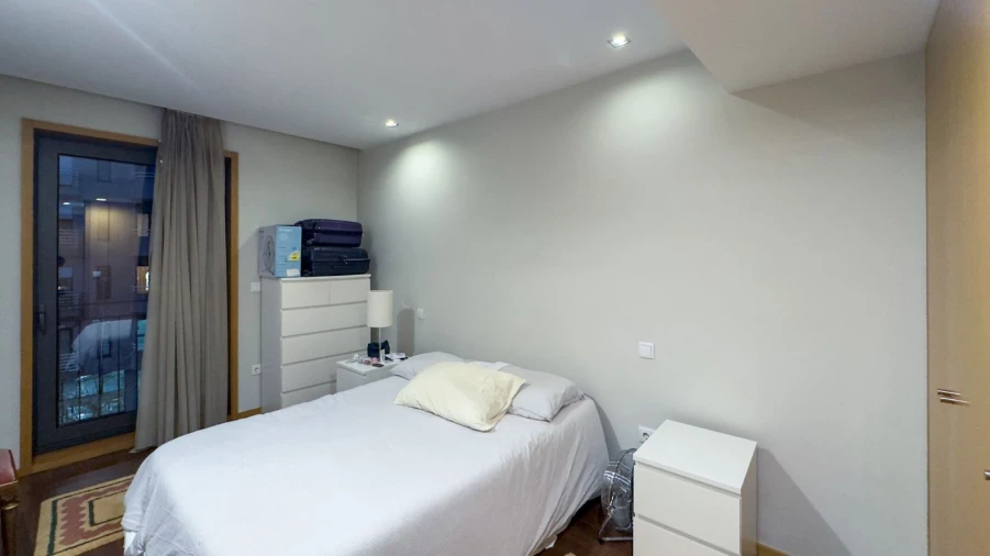 Apartamento T1 para Arrendamento em Arcozelo Foto 5