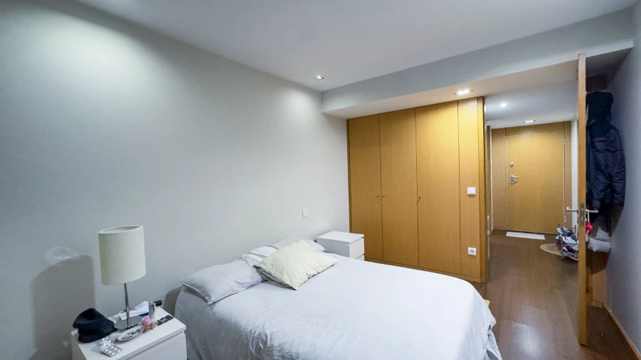 Apartamento T1 para Arrendamento em Arcozelo Foto 6