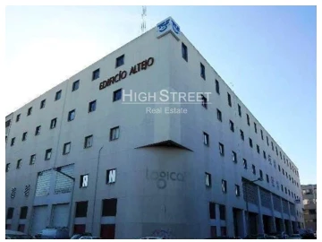 Armazém para Arrendamento em Beato