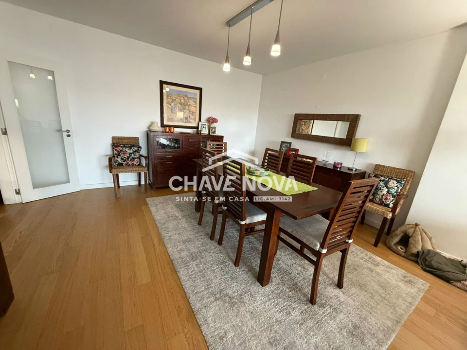 Apartamento T4 para Venda em Lumiar Foto 4