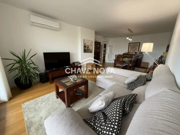 Apartamento T4 para Venda em Lumiar