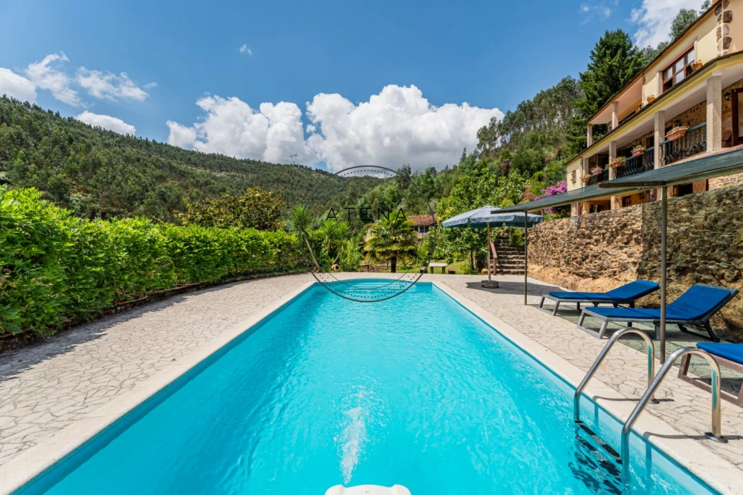 Quinta T4 para Venda em Fermedo Foto 1