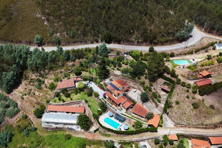 Quinta T4 para Venda em Fermedo Foto 40