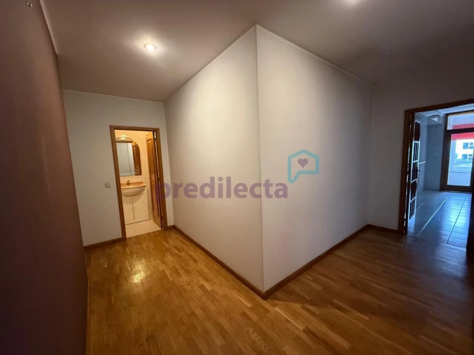 Apartamento T2 para Arrendamento em Paranhos Foto 8