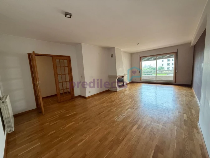 Apartamento T2 para Arrendamento em Paranhos Foto 15