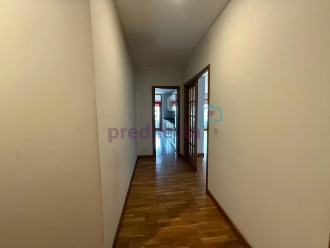 Apartamento T2 para Arrendamento em Paranhos Foto 9