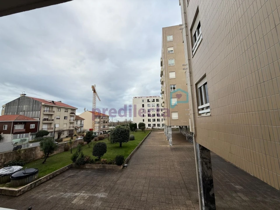 Apartamento T2 para Arrendamento em Paranhos Foto 31