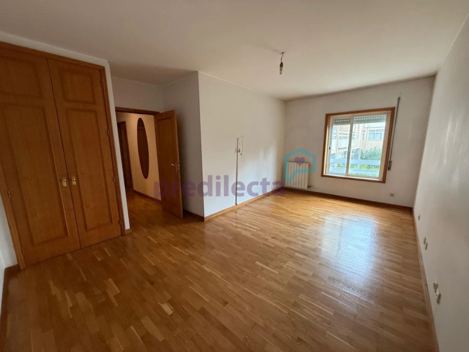Apartamento T2 para Arrendamento em Paranhos Foto 21