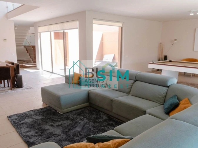 Moradia T3 para Venda em Guia Foto 9