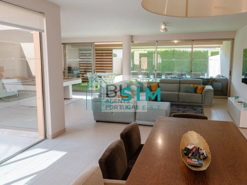 Moradia T3 para Venda em Guia Foto 12