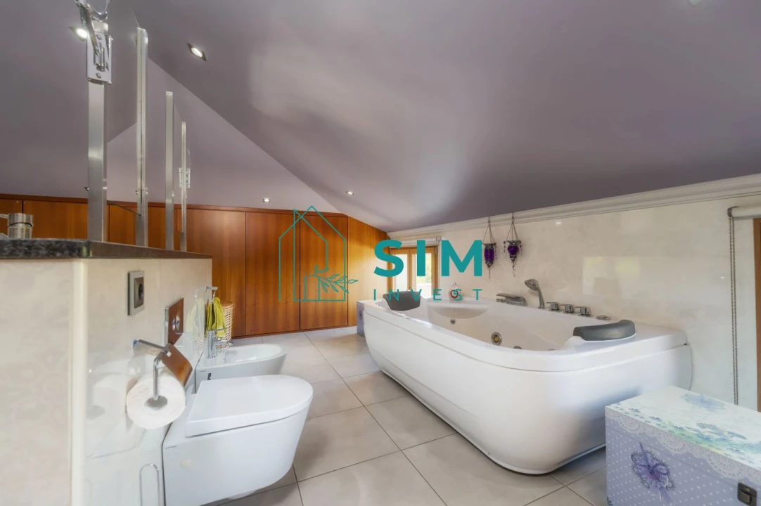 Moradia T6 para Venda em Almancil Foto 36